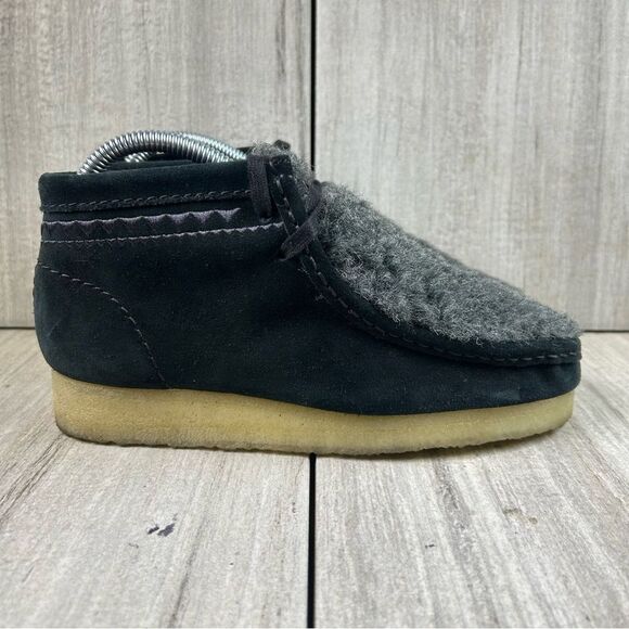 Clarks Wallabee Originals Black Faux Fur Suede Desert Chukka Boot Women’s Size 7 - Picture 3 of 10